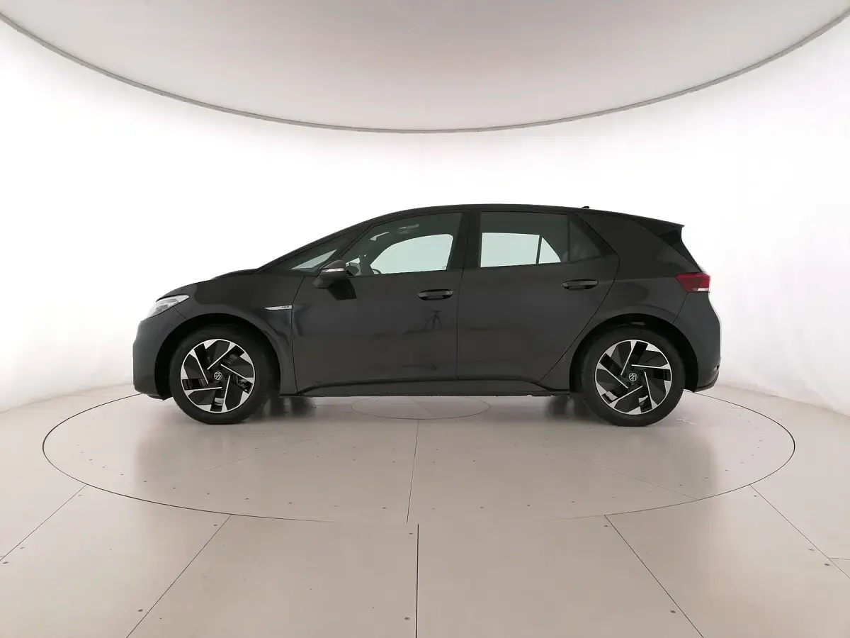 Usata VW ID.3 Pro Performance 150 kW (204 CV) 2023 Manganese grey metallizzato nero Utilitaria