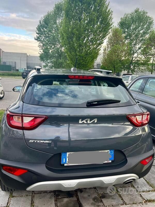 Usata Kia Stonic 2022 Grigio SUV