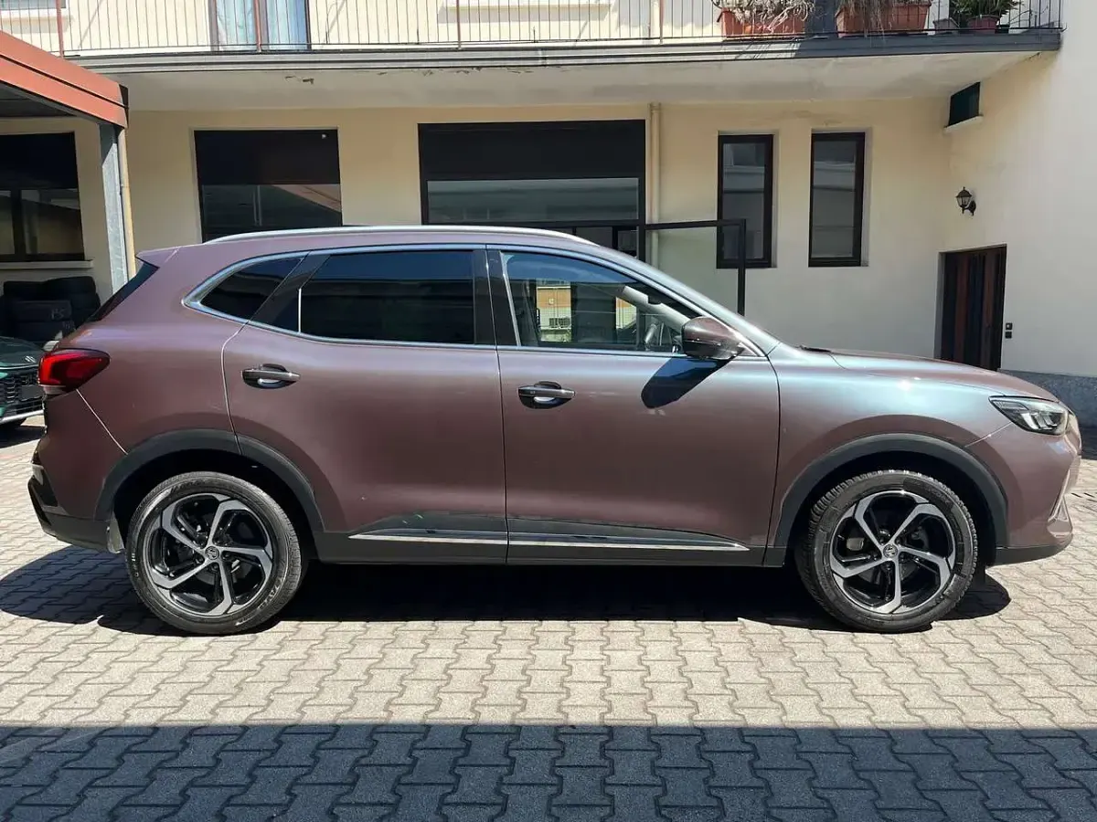 Usata MG HS Luxury 162 CV (119 kW) 2023 Grigio SUV