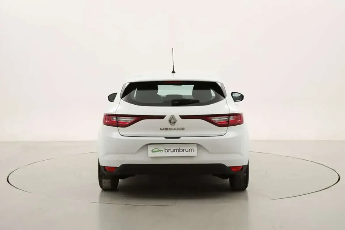 Usata Renault Mégane Business 95 CV (69 kW) 2020 Bianco Berlina