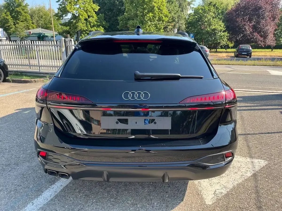 Nuova Audi A6 S-Line 204 CV (150 kW) 2025 Grigio Station wagon