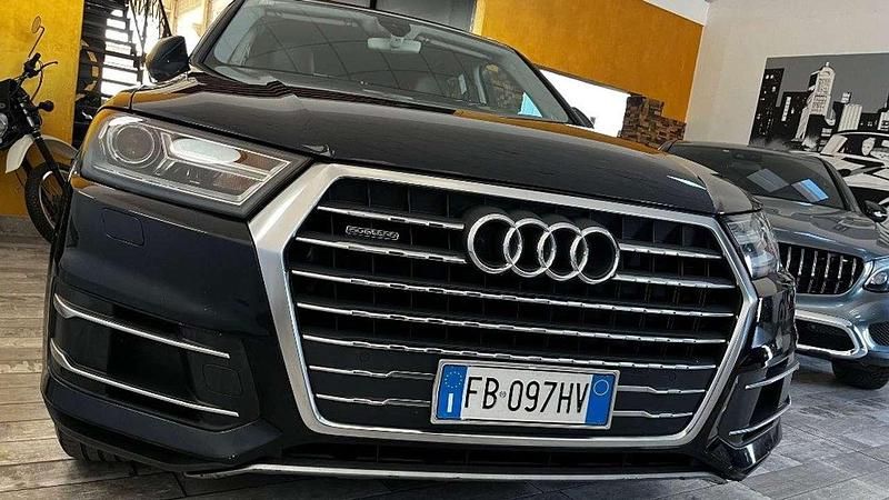 Usata Audi Q7 Business 218 CV (160 kW) 2015 Blu SUV