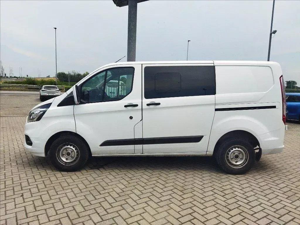 Usata Ford Transit Custom Trend 131 CV (96 kW) 2021 Bianco pastello Cabrio