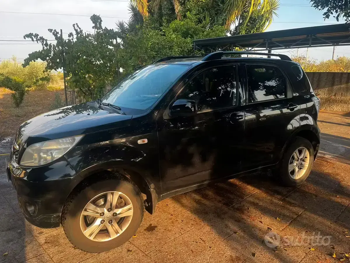 Usata Daihatsu Terios HIRO 105 CV (77 kW) 2009 Nero SUV