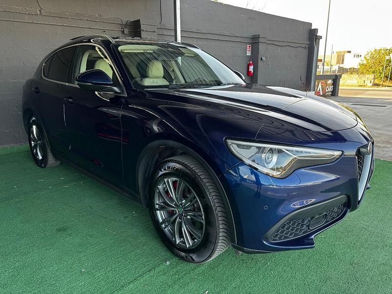 Usata Alfa Romeo Stelvio 190 CV (139 kW) 2019 Blu SUV