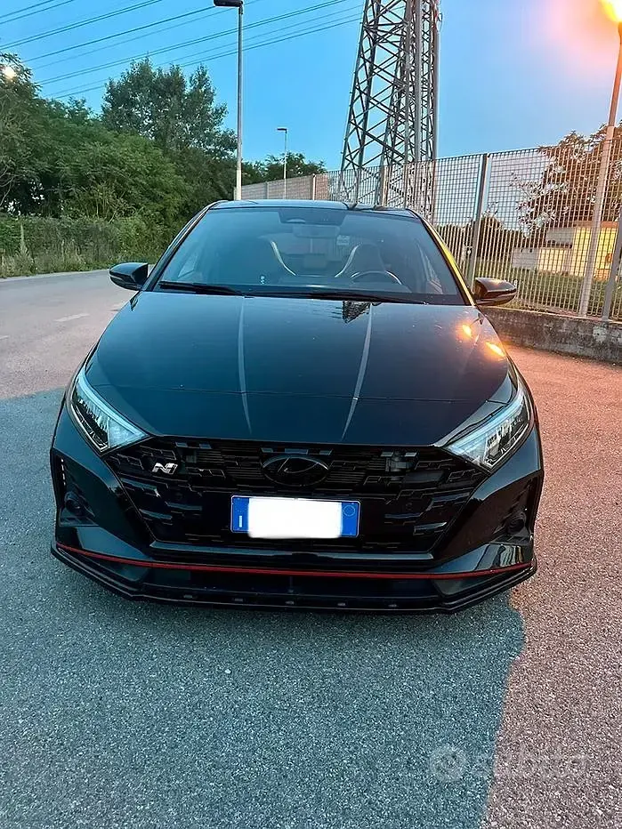 Usata Hyundai i20 204 CV (150 kW) 2023 Nero Utilitaria