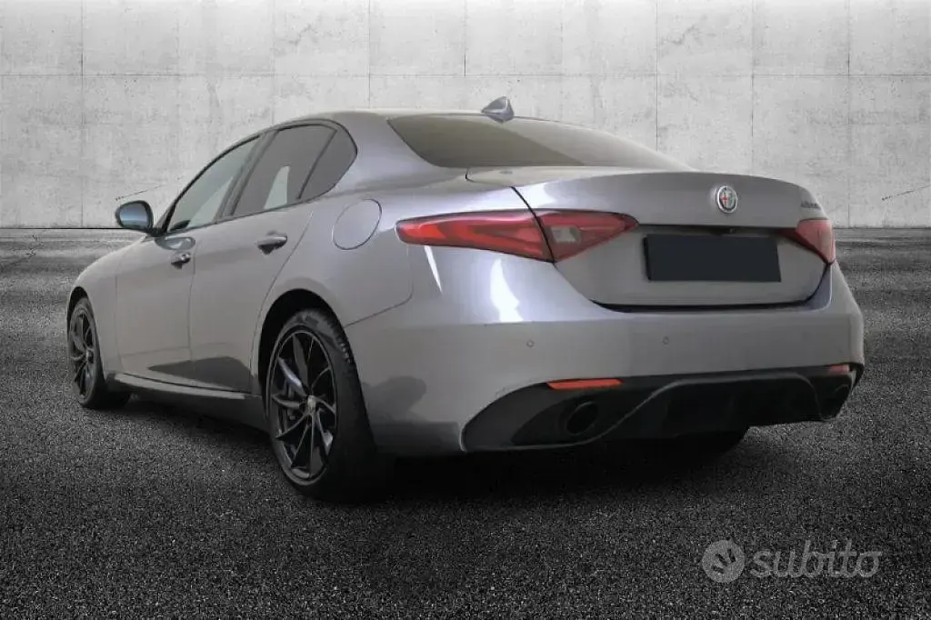 Usata Alfa Romeo Giulia Super 200 CV (147 kW) 2020 Grigio Berlina