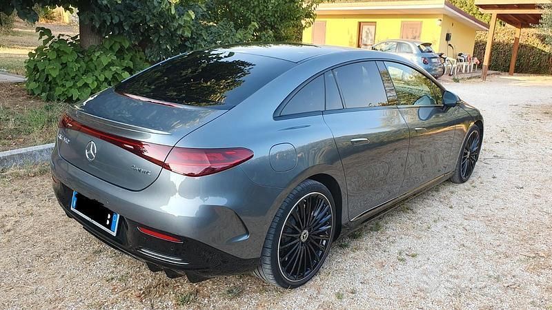 Usata Mercedes EQE350 AMG line 214 kW (292 CV) 2024 Grigio Berlina