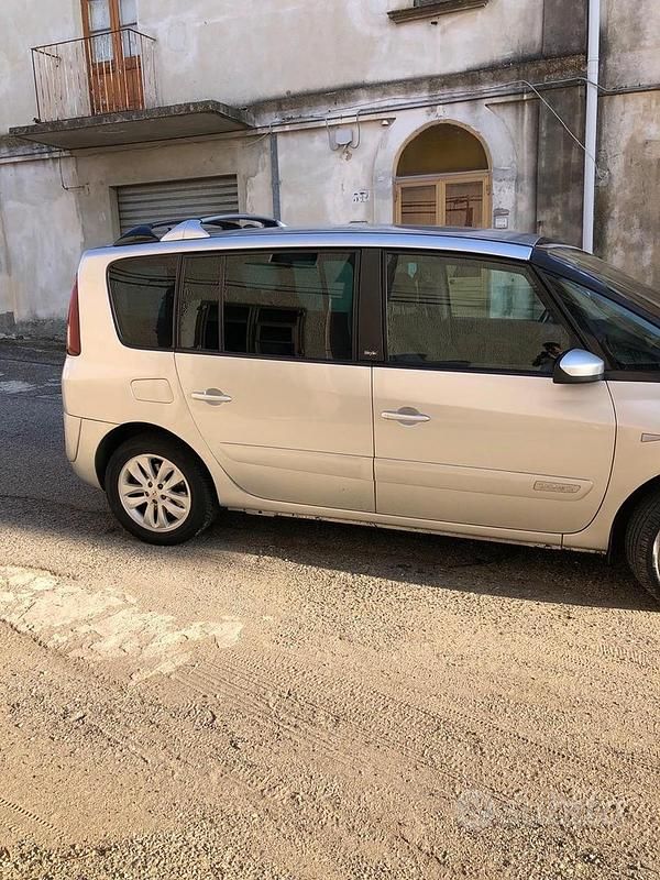 Usata Renault Espace 150 CV (110 kW) 2008 Grigio Monovolume