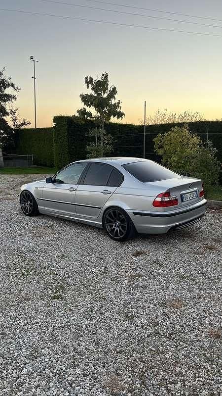 Usata BMW 318 M Sport 143 CV (105 kW) 2001 Berlina