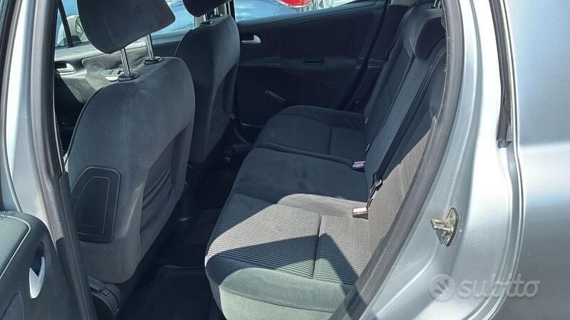 Usata Peugeot 207 2006 Grigio Utilitaria