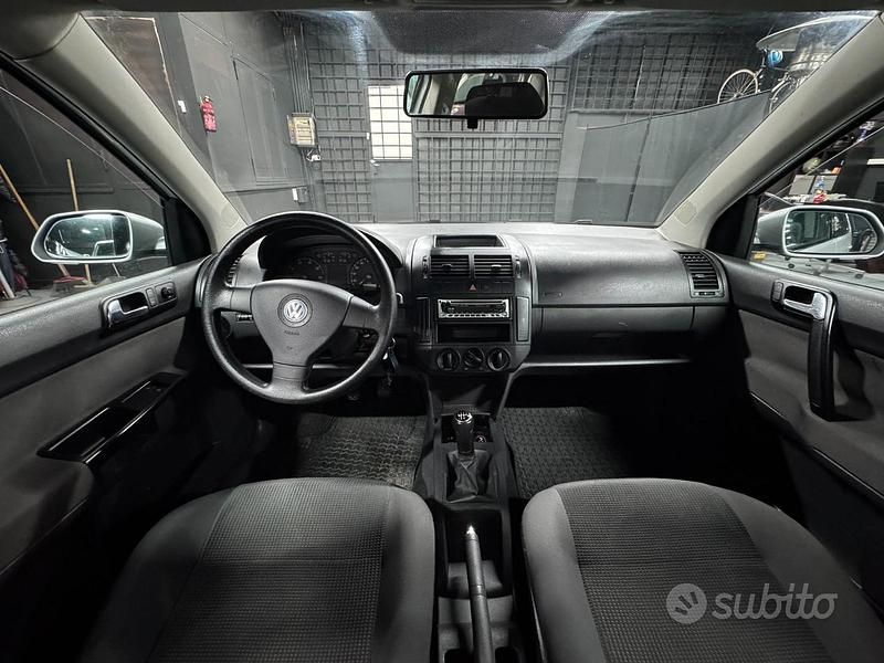 Usata VW Polo Sportline 80 CV (58 kW) 2009 Argento Utilitaria