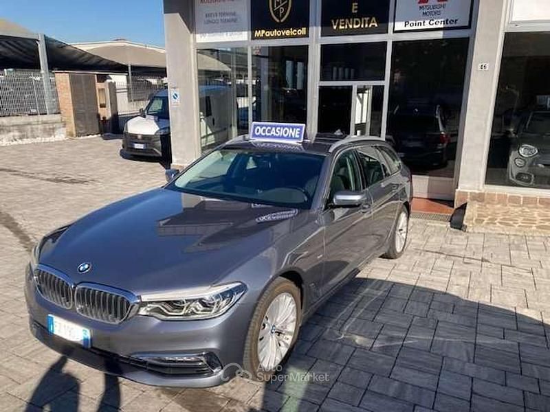 Usata BMW 520 Luxury Line 190 CV (139 kW) 2019 Grigio Station wagon