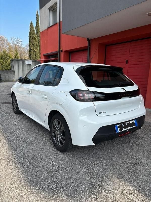 Usata Peugeot 208 Active 75 CV (55 kW) 2022 Bianco Utilitaria