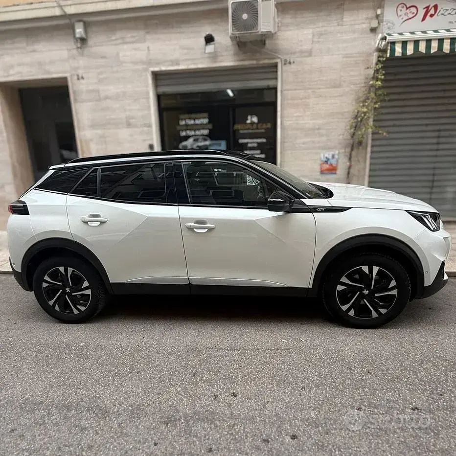 Usata Peugeot 2008 110 CV (80 kW) 2022 Bianco SUV