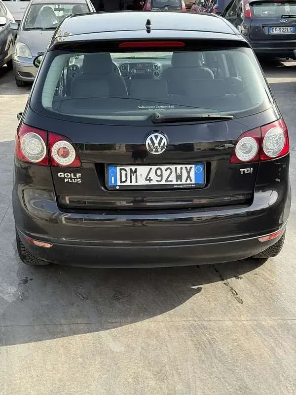 Usata VW Golf V Highline 105 CV (77 kW) 2007 Berlina