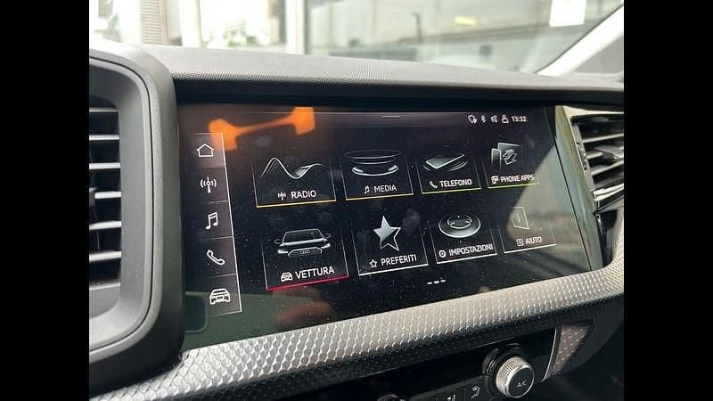 Usata Audi A1 Design 150 CV (110 kW) 2024 Bianco Utilitaria