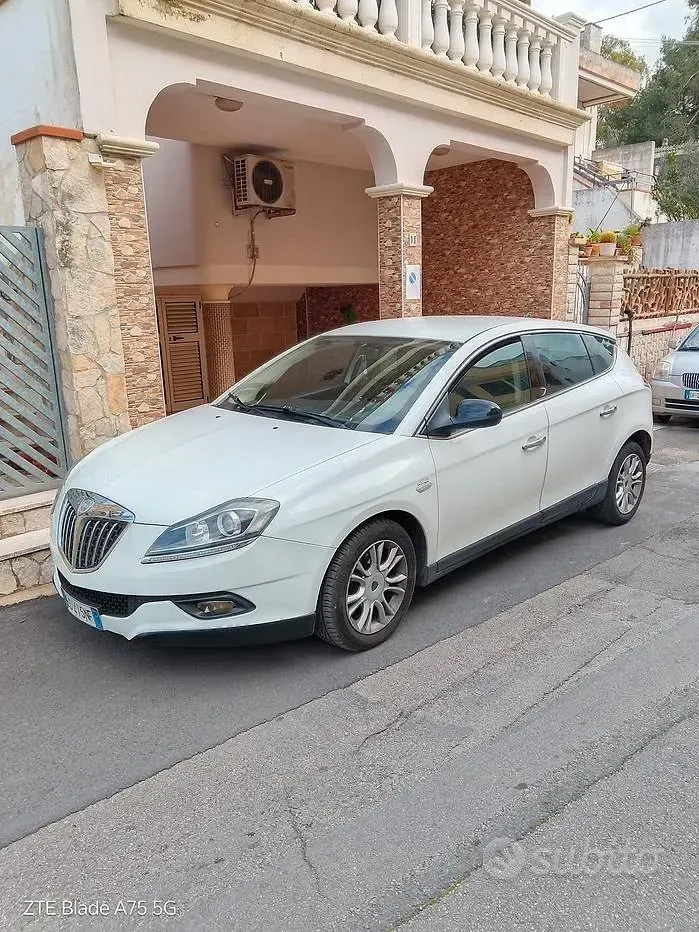 Usata Lancia Delta 2011 Bianco Utilitaria