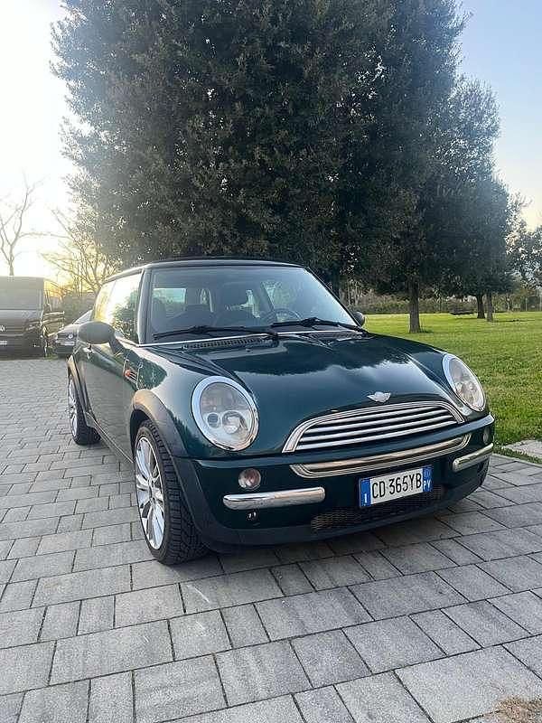Usata Mini ONE 90 CV (66 kW) 2003 Utilitaria