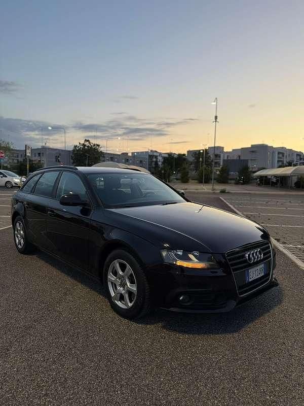 Usata 2011 Audi A4 Ambiente Station wagon | 9500 € (Buon prezzo) - Immagine 1/4