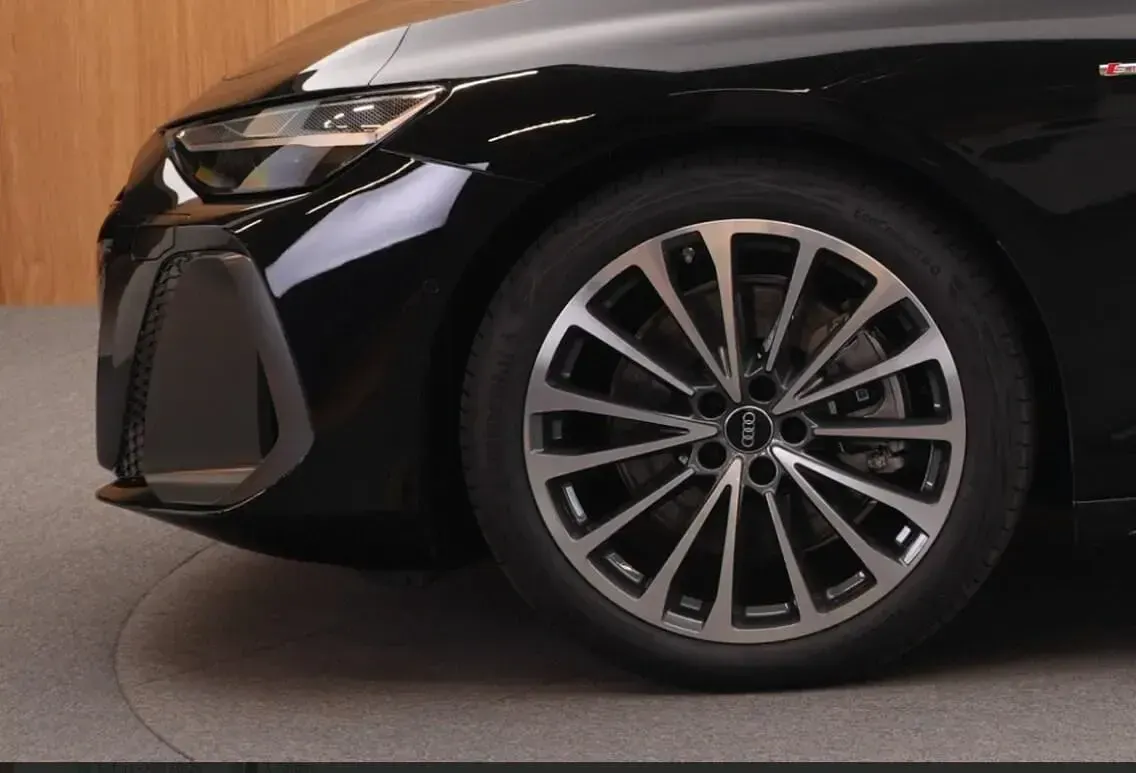 Nuova Audi A6 e-tron Ambiente 149 kW (203 CV) 2026 Nero Station wagon