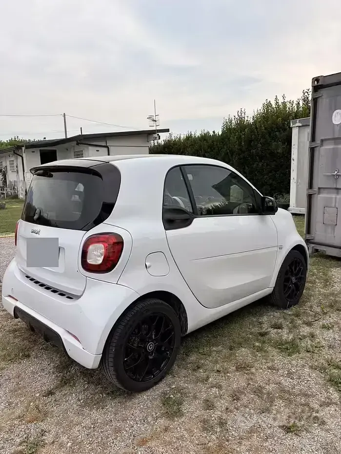 Usata Smart ForTwo Coupé 71 CV (52 kW) 2018 Bianco Coupé