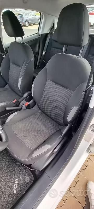 Usata Peugeot 208 2016 Bianco Utilitaria