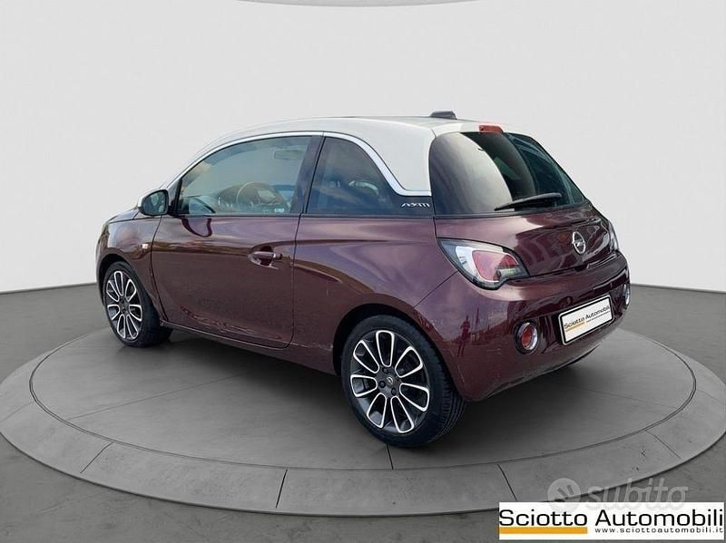 Usata Opel Adam Glam 87 CV (63 kW) 2017 Bordeaux Utilitaria