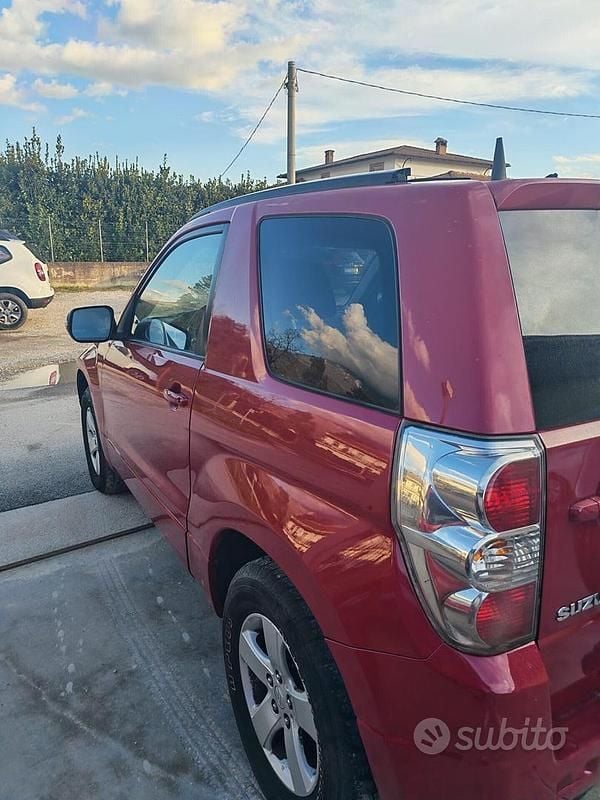 Usata Suzuki Grand Vitara 129 CV (94 kW) 2009 Rosso SUV