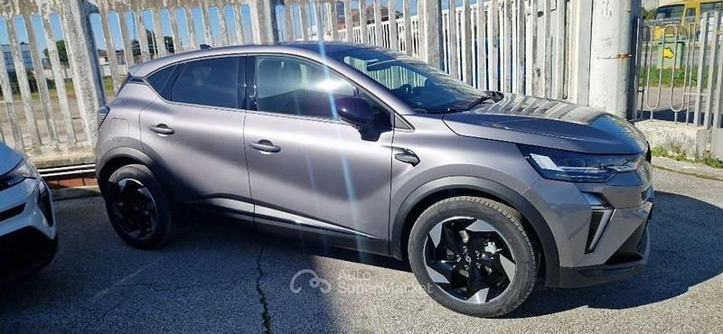 Nuova Renault Captur Techno 101 CV (74 kW) 2026 Bianco SUV