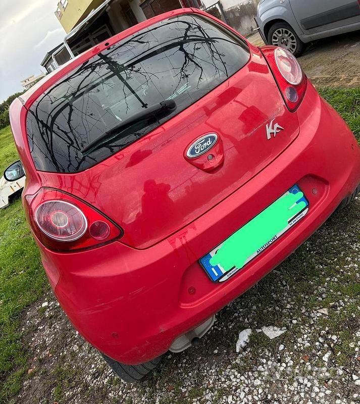 Usata Ford Ka 69 CV (50 kW) 2012 Rosso Utilitaria