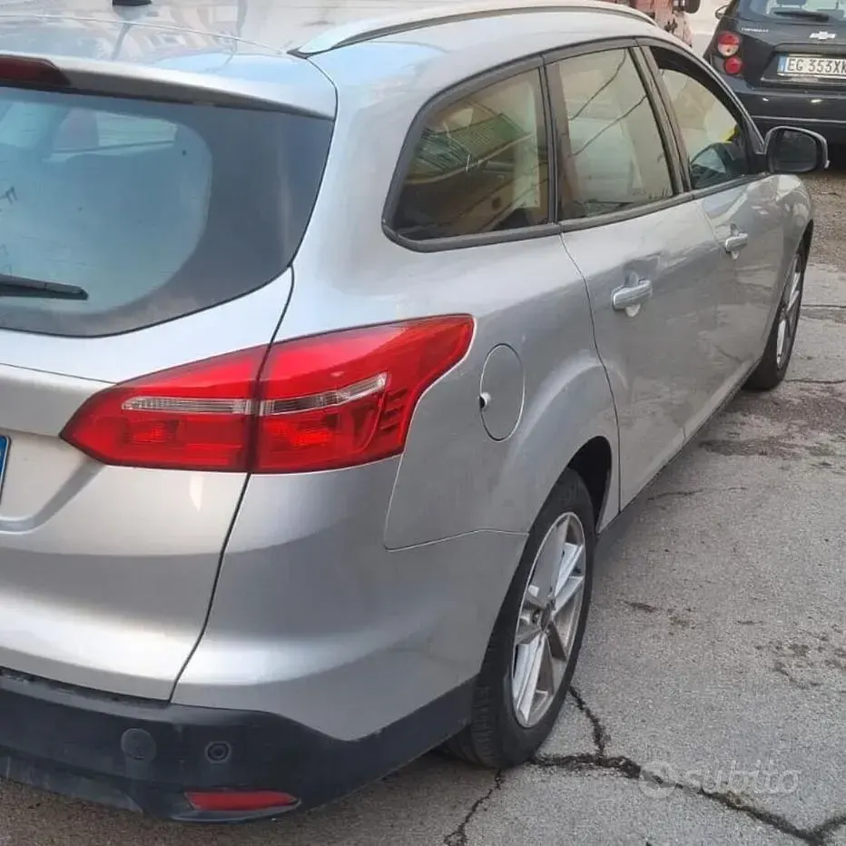 Begagnad Ford Focus Titanium 120 HK (88 kW) 2018 Vit Kombi