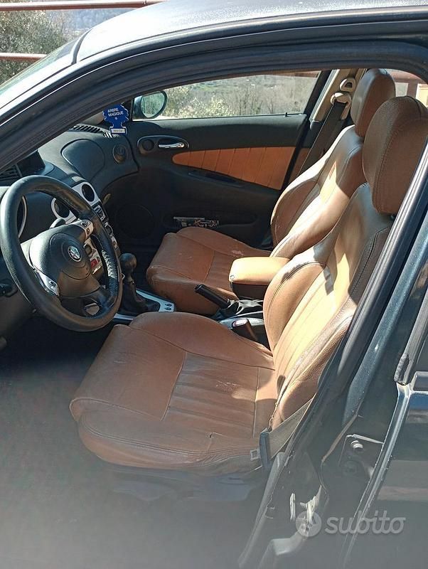 Usata Alfa Romeo 156 140 CV (102 kW) 2003 Berlina