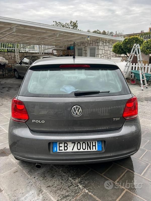 Usata VW Polo Highline 90 CV (66 kW) 2010 Grigio Berlina