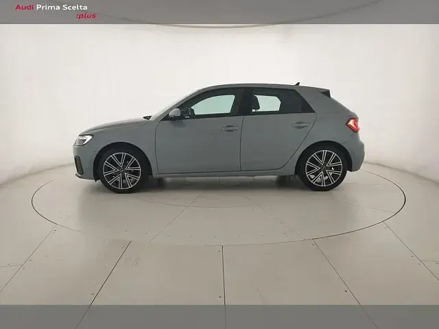 Usata Audi A1 Admired 95 CV (69 kW) 2023 Grigio zinco perla SUV