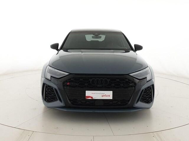 Usata Audi RS3 Sportback Ambiente 400 CV (294 kW) 2024 Grigio kemora metallizzato Utilitaria