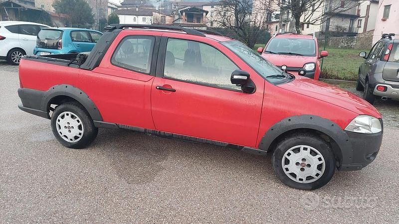 Rosso Usata 2014 Fiat Strada Pick-up | 9900 € - Immagine 1/4