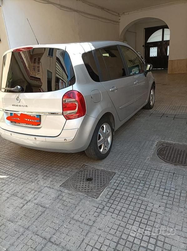 Usata Renault Modus Dynamique 105 CV (77 kW) 2008 Monovolume
