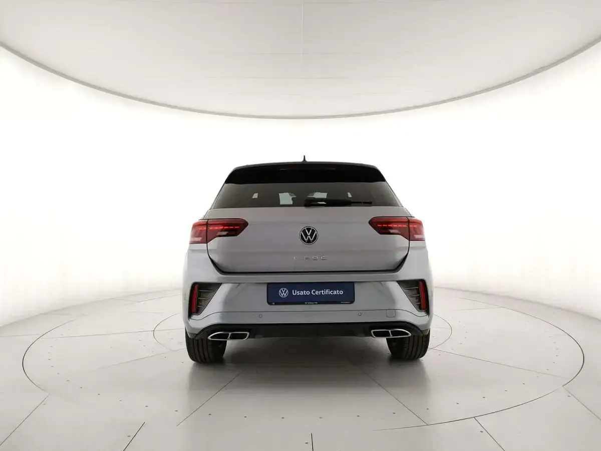 Usata VW T-Roc R-line 110 CV (80 kW) 2023 Pyrit silver metallizzato nero SUV