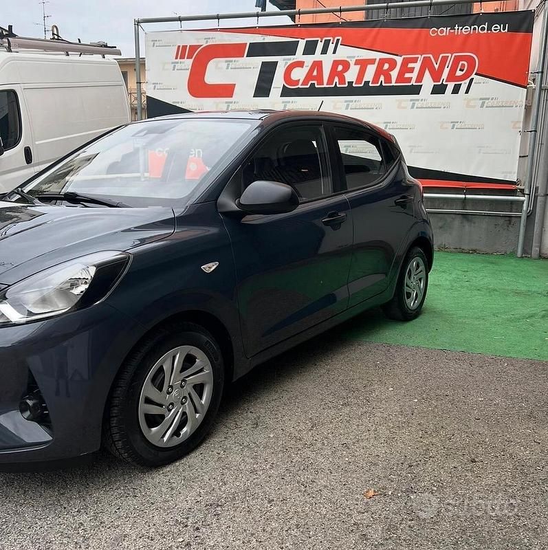 Usata Hyundai i10 Advanced 66 CV (48 kW) 2022 Grigio Utilitaria