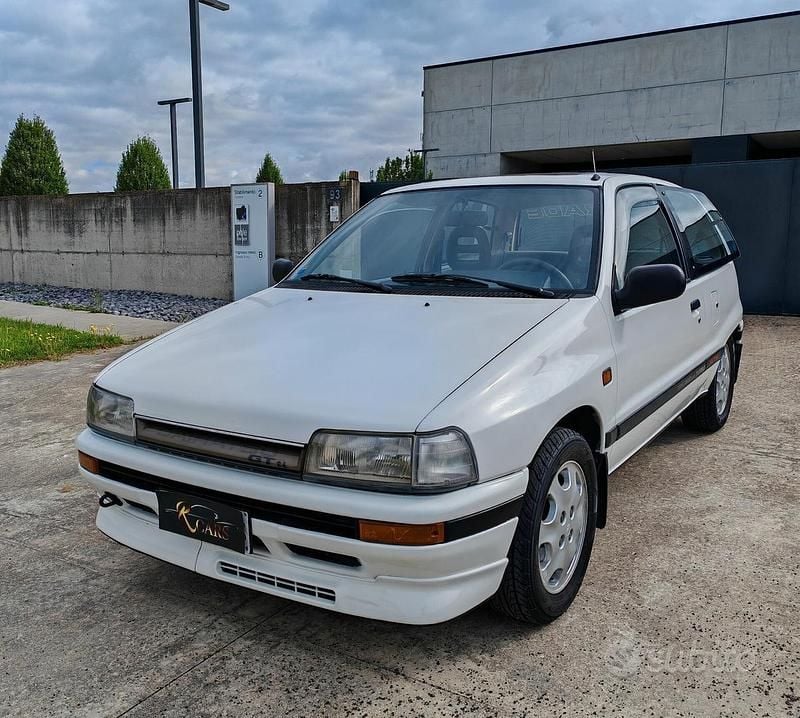 Käytetty Daihatsu Charade 105 HP (77 kW) 1988 Viistoperä
