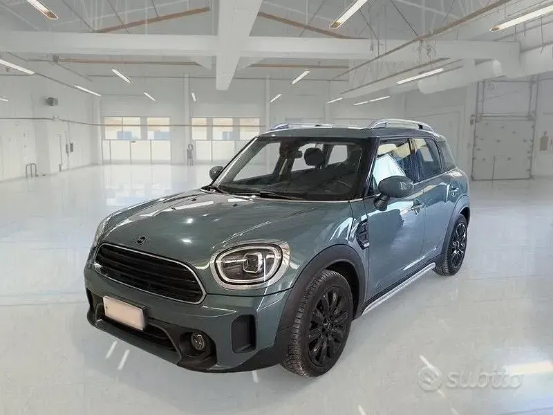 Usata Mini Countryman Business 115 CV (84 kW) 2022 Verde SUV