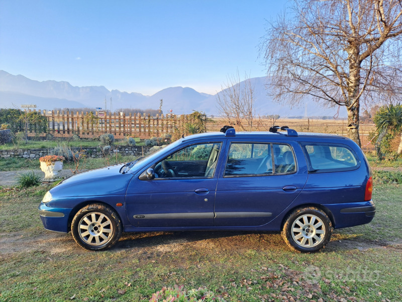 Usato 2001 Renault Mégane 1.6 Benzin (1.500 €)