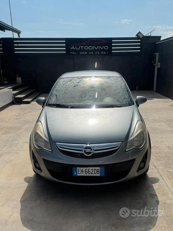 Occasion Opel Corsa Cosmo 75 ch (55 kW) 2011 Gris Citadine