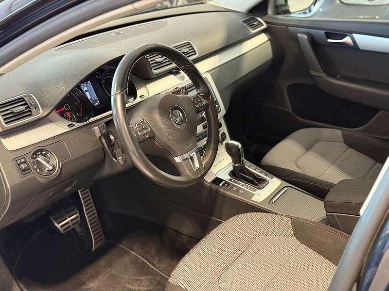 Usata VW Passat Highline 170 CV (125 kW) 2012 Nero Station wagon