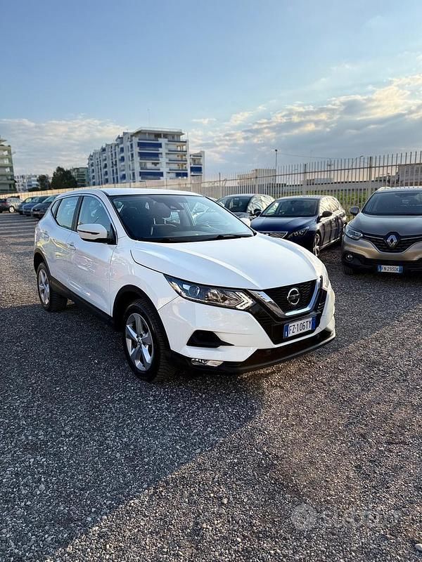 Usata Nissan Qashqai Tekna+ 150 CV (110 kW) 2019 Bianco SUV