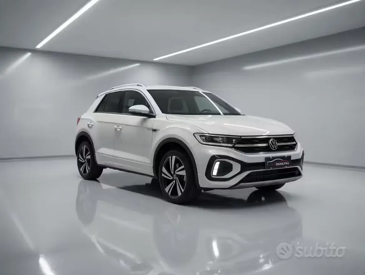 Usata VW T-Roc R-line 116 CV (85 kW) 2022 Beige SUV