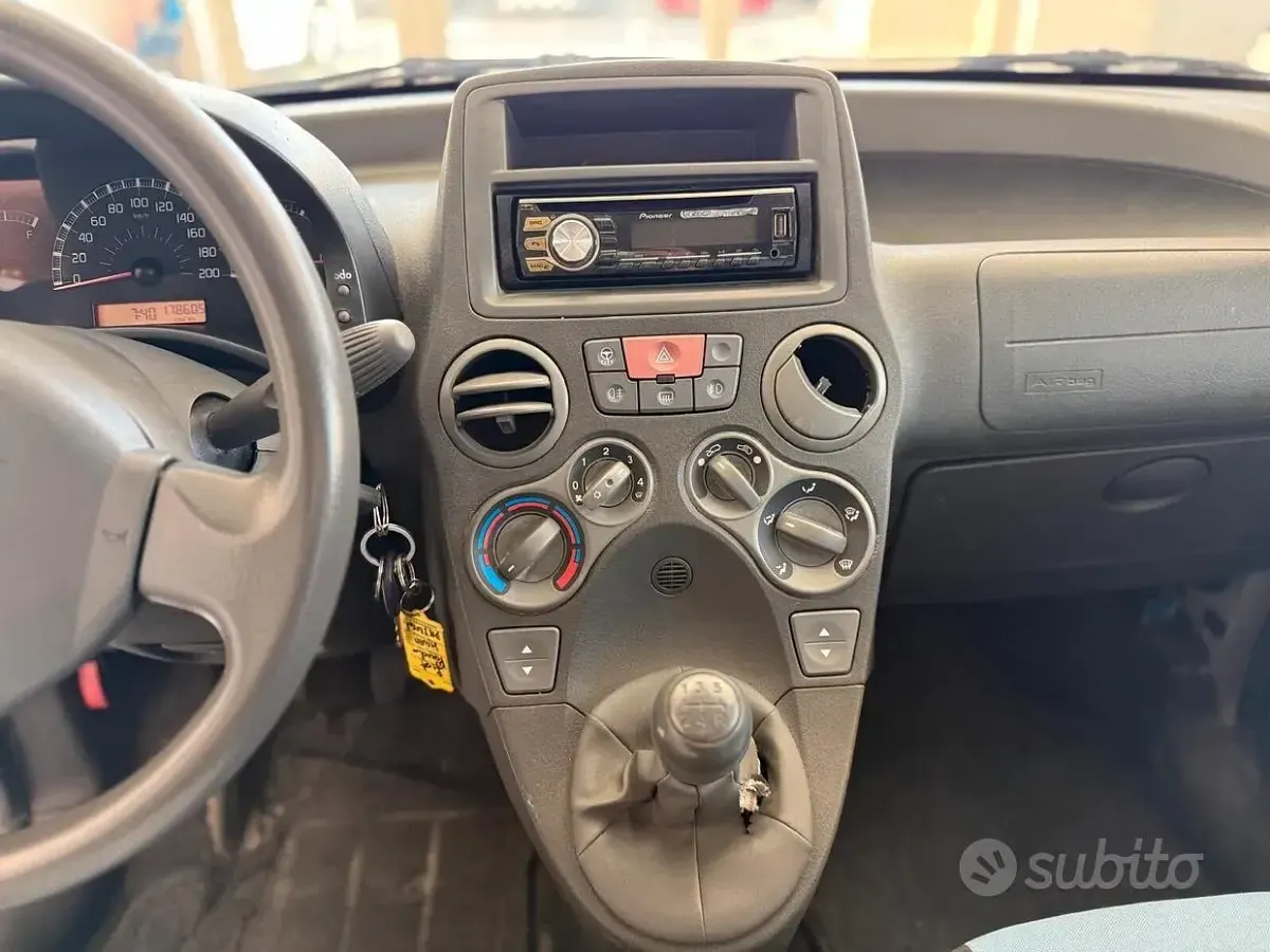 Usata Fiat Panda Dynamic 60 CV (44 kW) 2007 Grigio Utilitaria