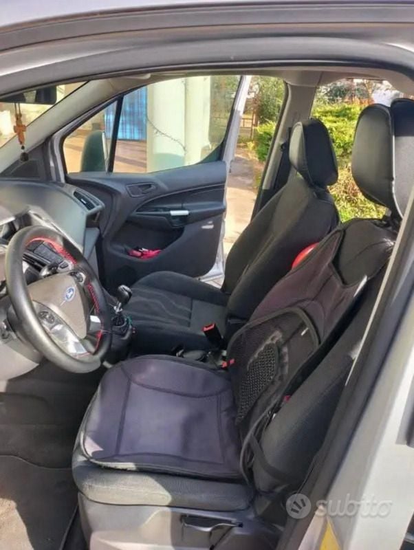 Usata Ford Tourneo Connect 120 CV (88 kW) 2018 Grigio Monovolume