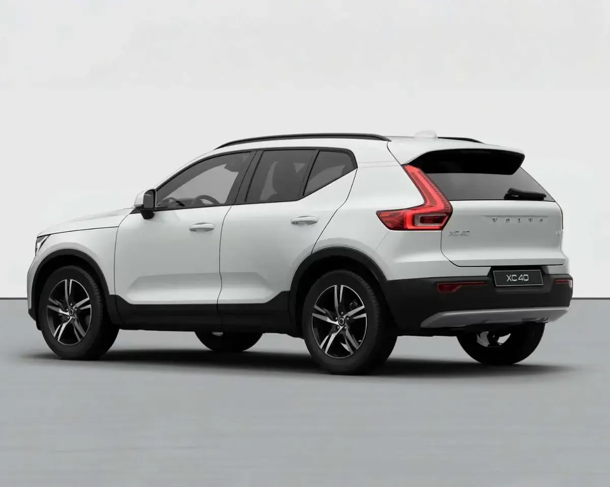 Nuova Volvo XC40 Core 163 CV (119 kW) 2026 Bianco ghiaccio SUV